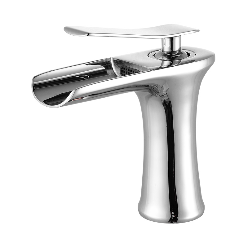 Single Handle Short Basin Faucet With Drain